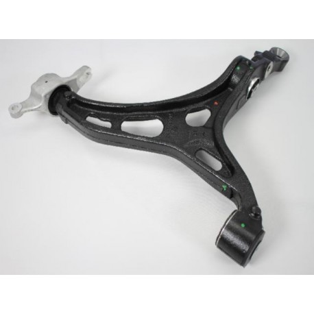 Mopar triangle de suspension inf droit Grand Cherokee WK (05168158AB)