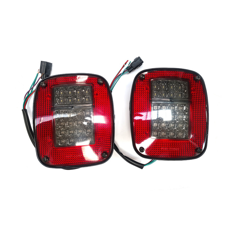 Commander kit 2 feux arriere led Wrangler TJ, YJ modele US ALLMAKES 4x4  (WR87SR) pas cher sur RLD Autos