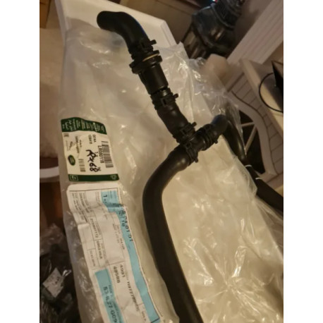 Land rover tuyau flexible a eau (LR080118)
